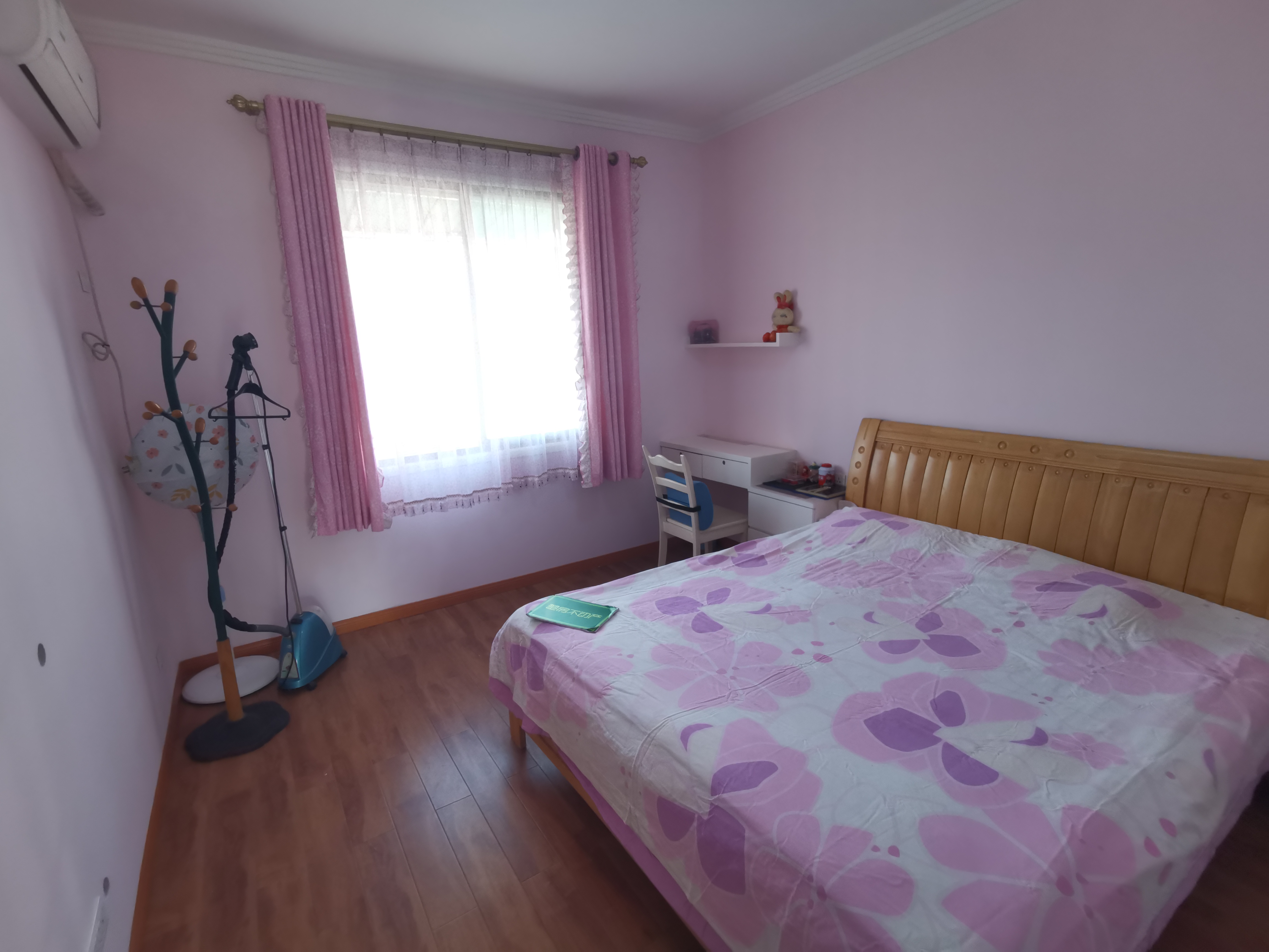 交通路实验小XUE对面全新装修拎包即住看房方便