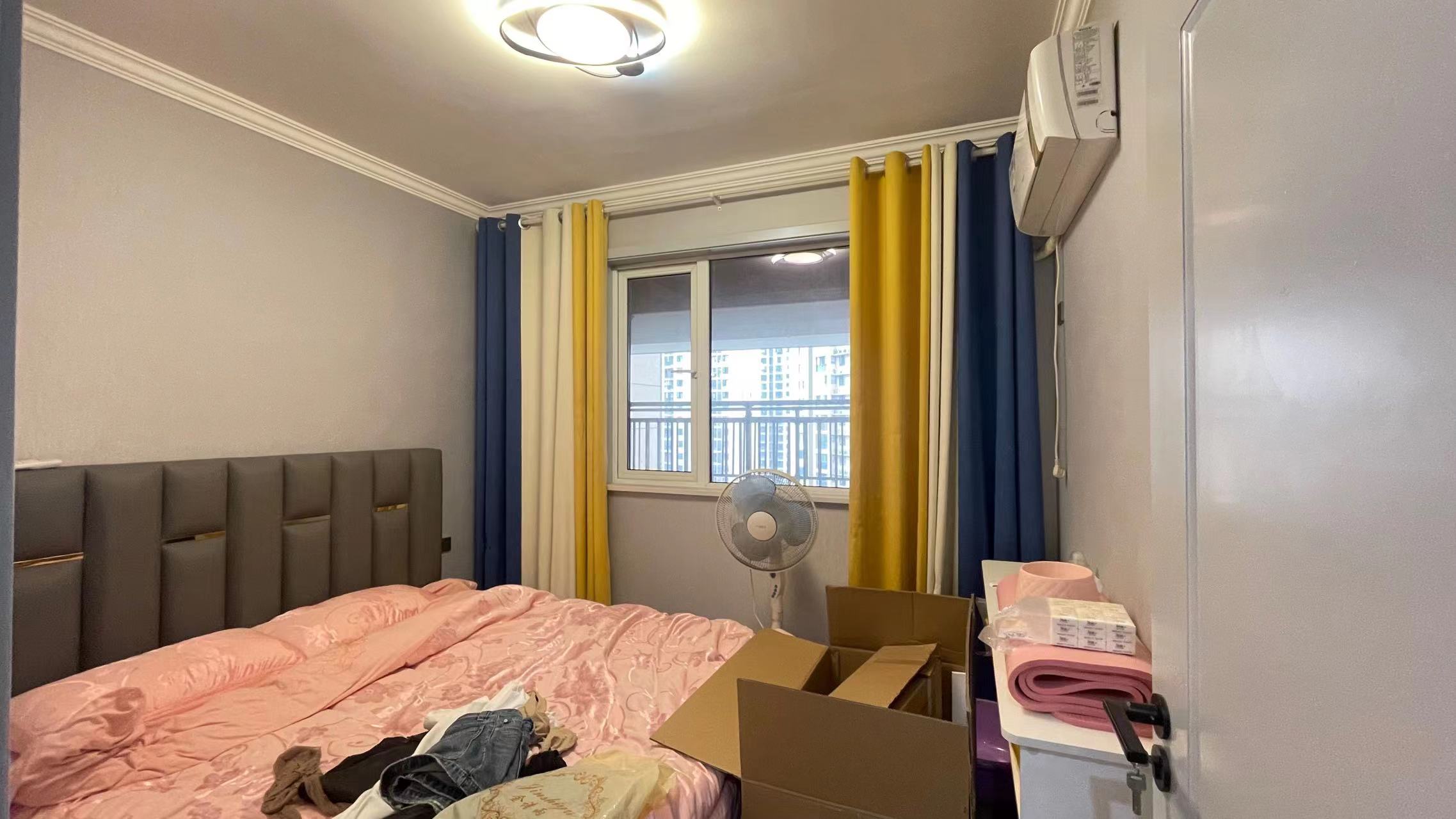 满庭春.精装小三房.下楼就是學笑.看房方便