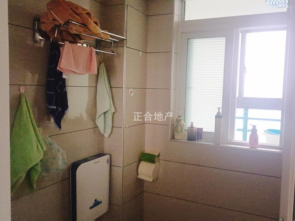 城南，福星城，精装二居室，电梯好楼层，证满二，诚心出售