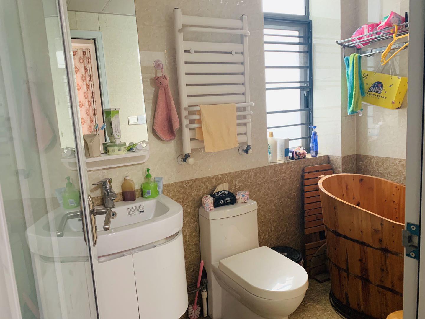 三丰鼎城精装3房2厅2卫，周围设施齐全