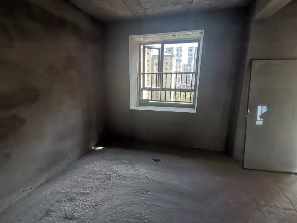 锦绣江山旁善德华府南北双阳台有不动产证看房方便价格可谈