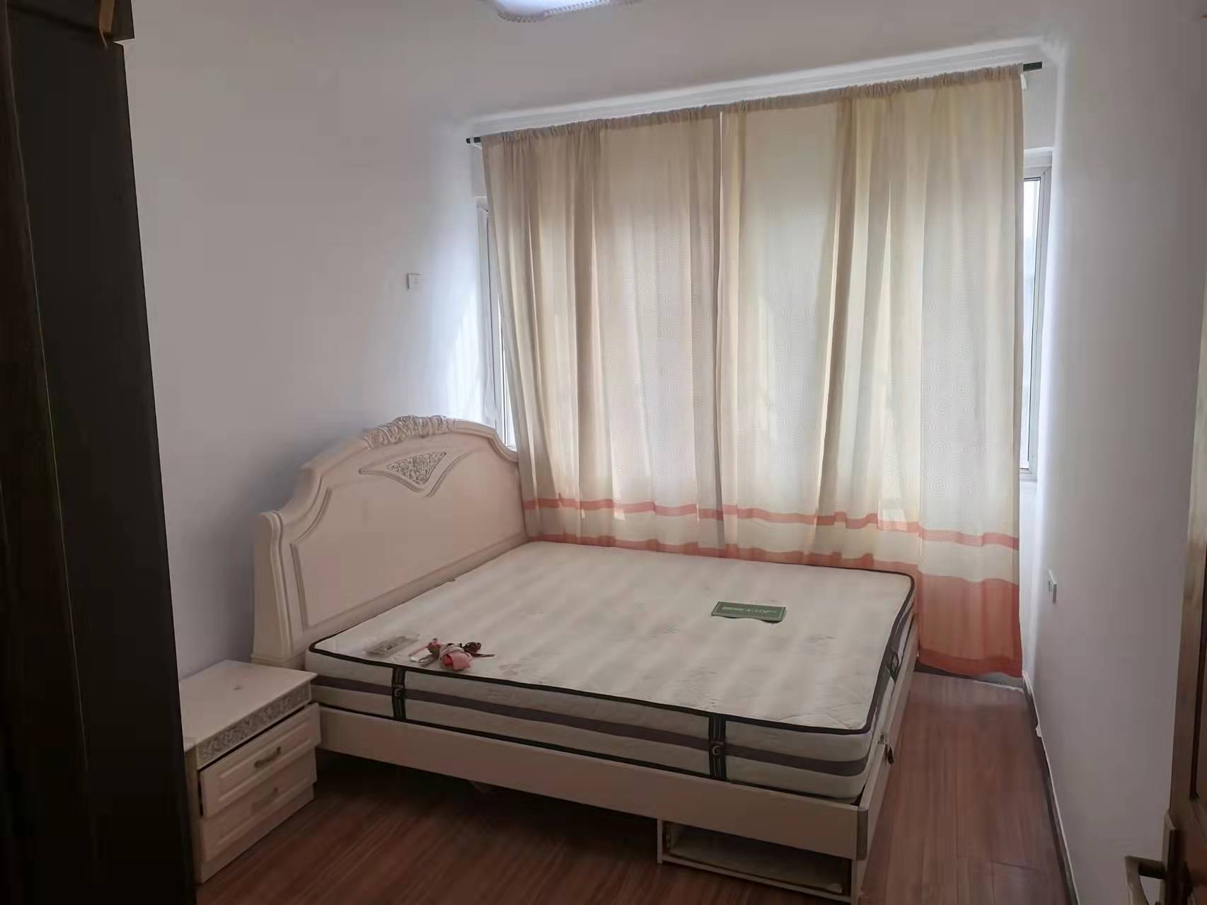 西桥转盘船厂宿舍三房两卫送衣帽室户型方正采光通风良好交通便利