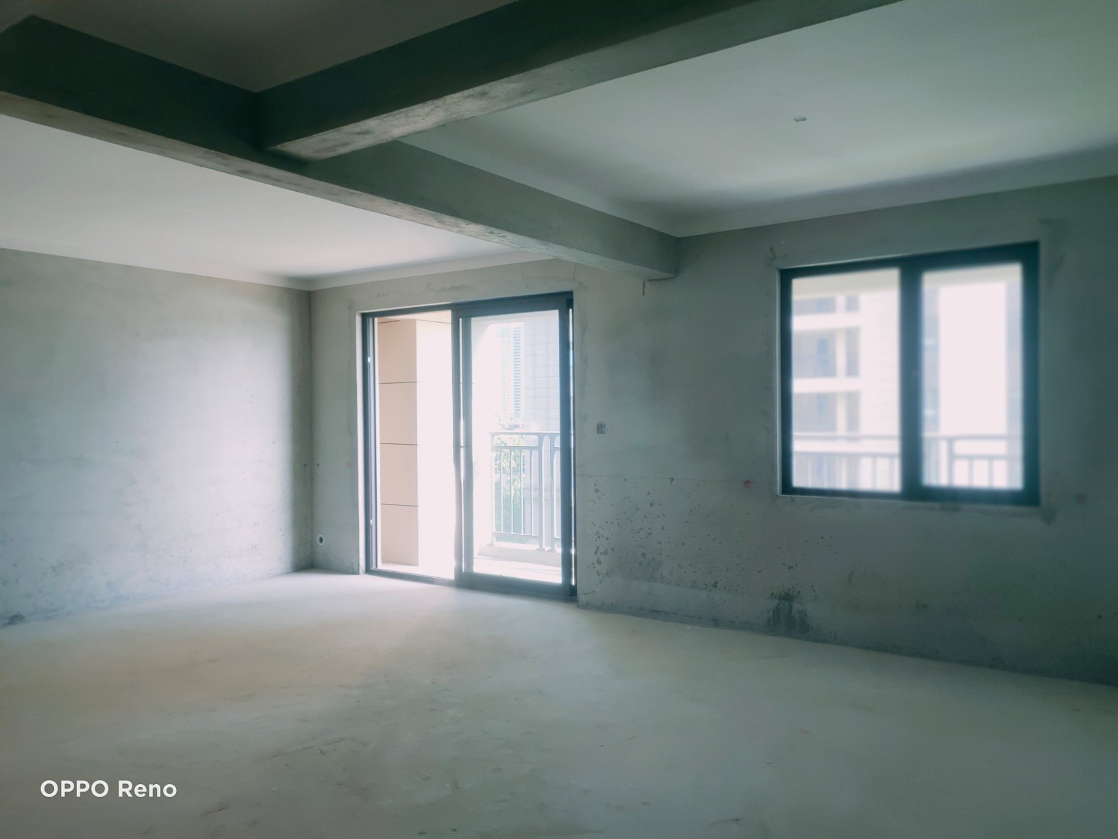 祥生观澜府，电梯江景房，超大空间4房2厅2卫1厨1阳台。