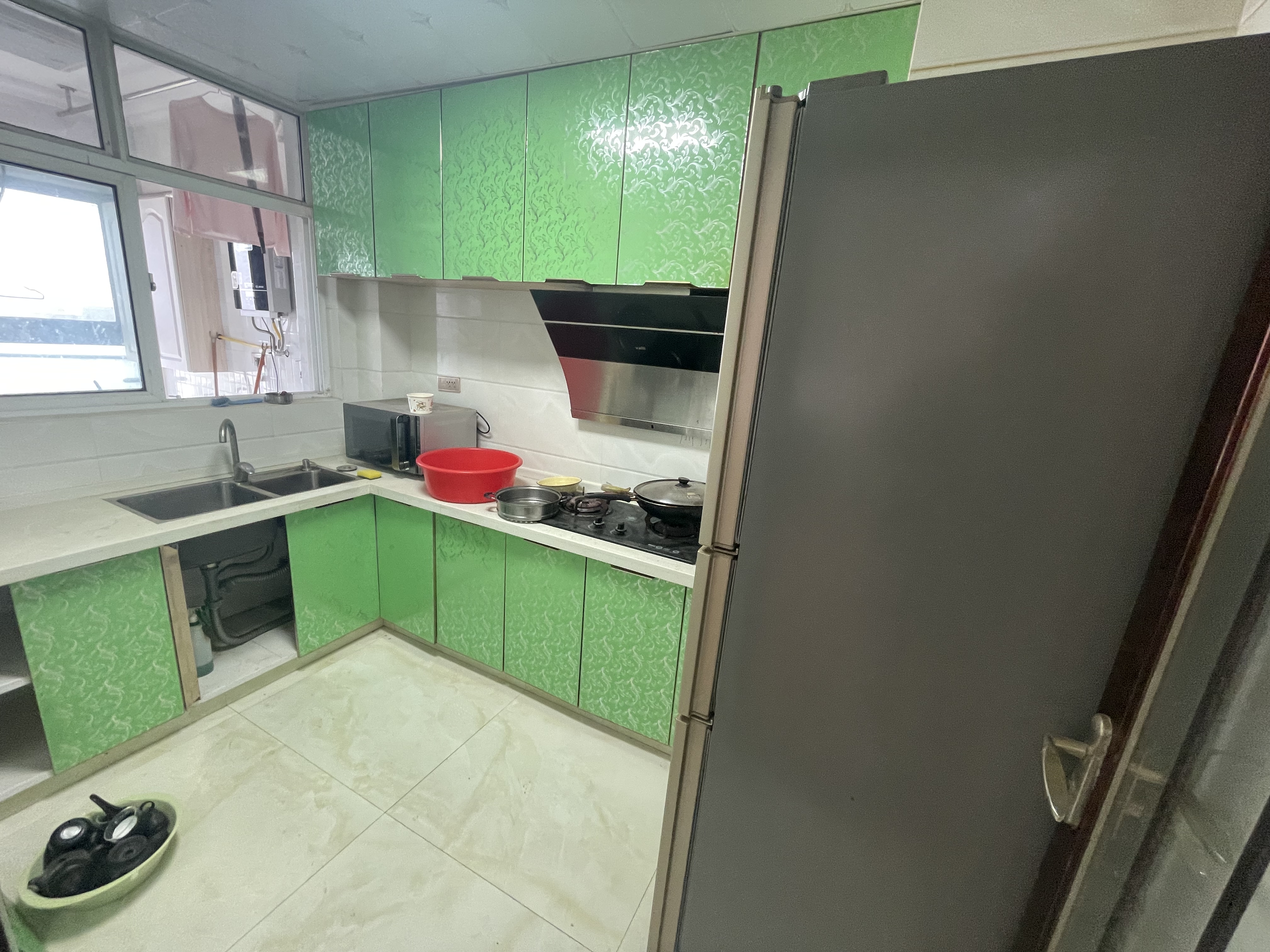 福星城.精装三房.小区出行方便.证件满二.看房方便