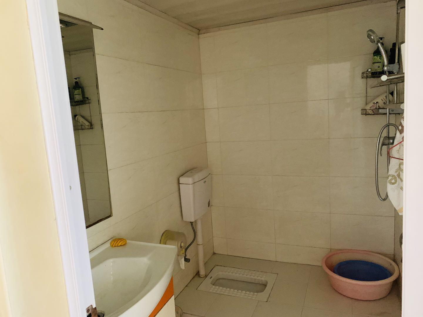 武商旁五建宿舍，精装修三房，步梯中间好楼层