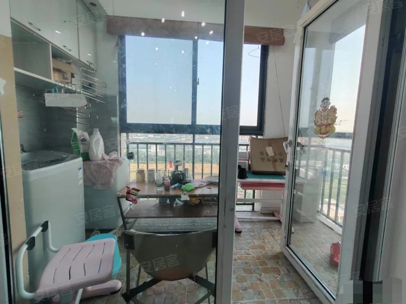 满庭春，单价3800，供暖房，双阳台，南北通透，双阳台，证满二