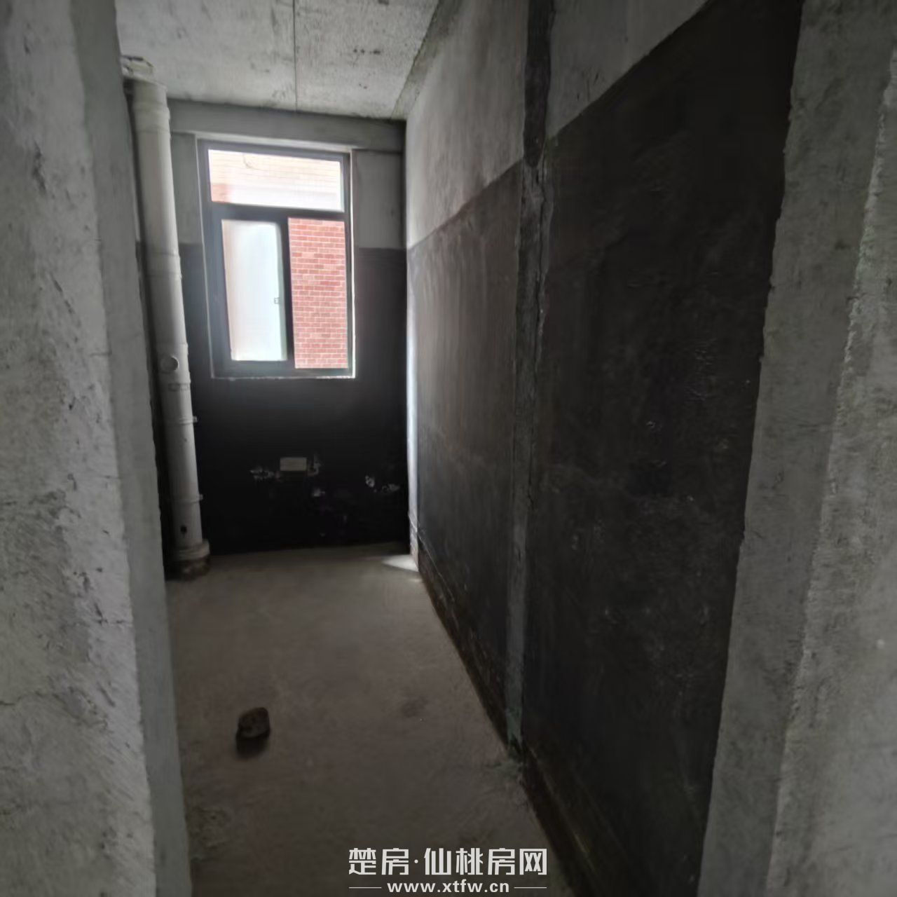 电梯毛坯3仟每平送100平露台