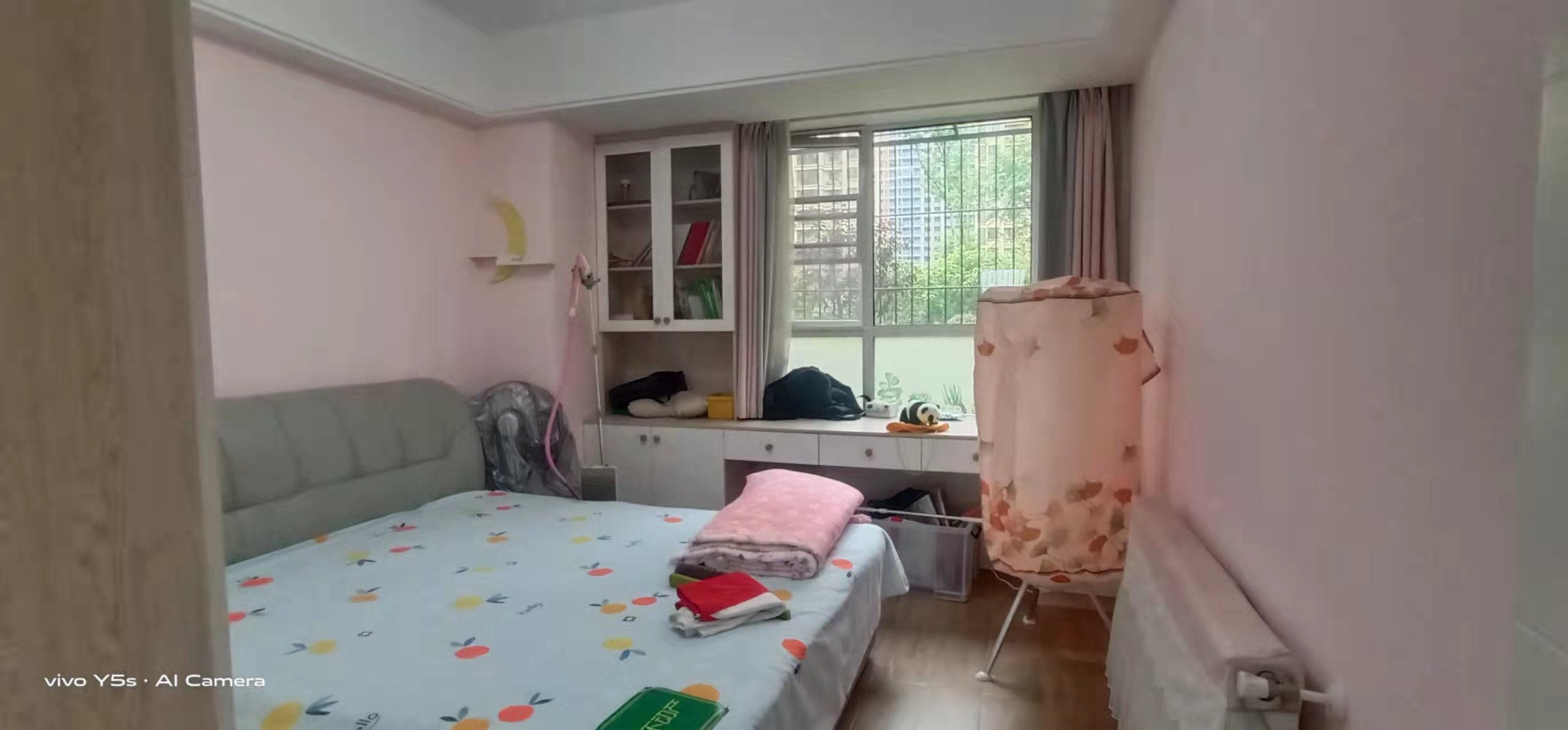 领秀城精装大三房，品牌家具家电，带车位出售