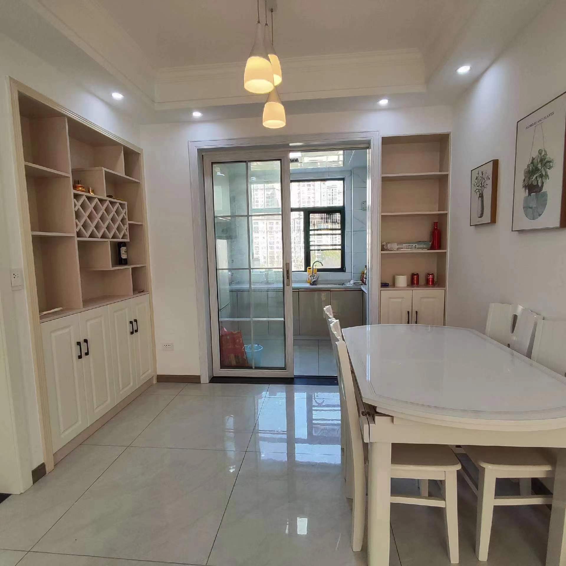 新城一号五期带装修看房方便家电齐全大小区环境好