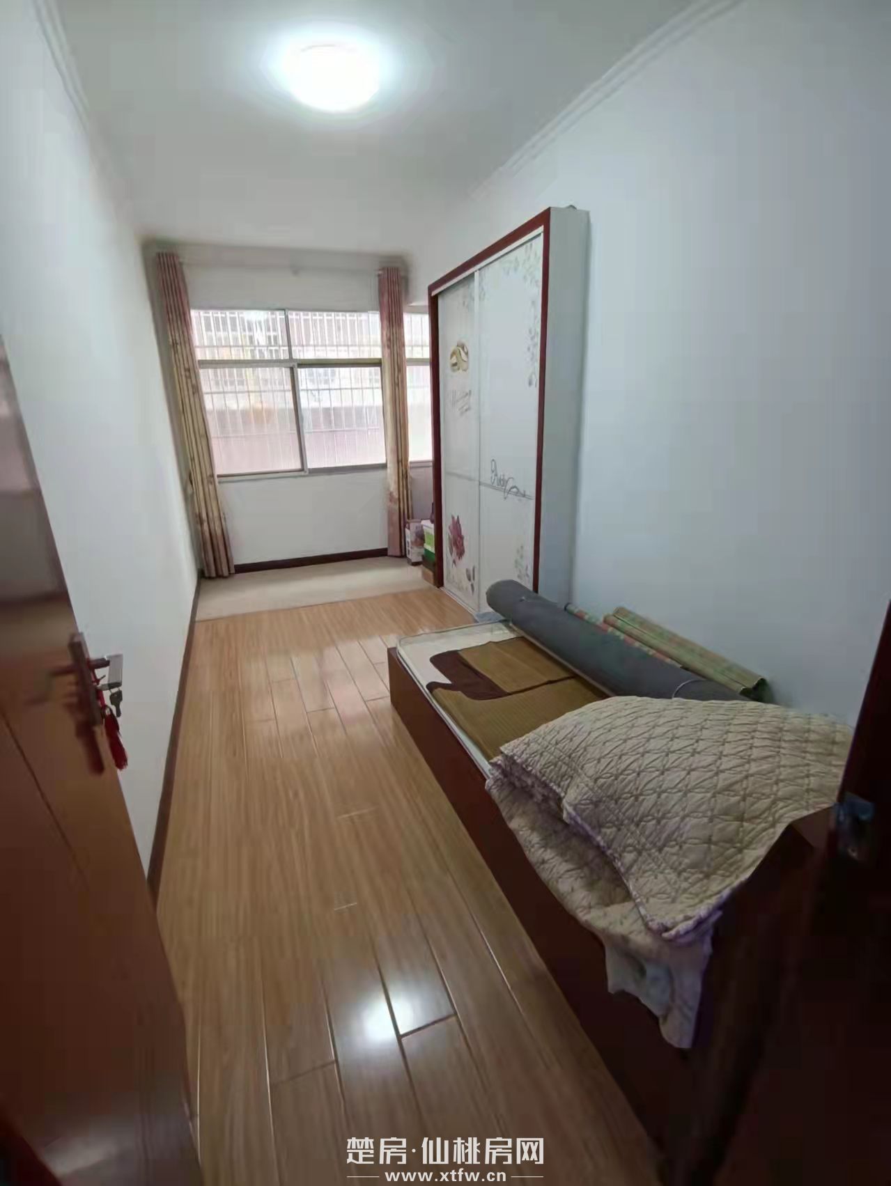 新天地广场沃尔玛与中百仓储之间3室2厅2卫120m²出售