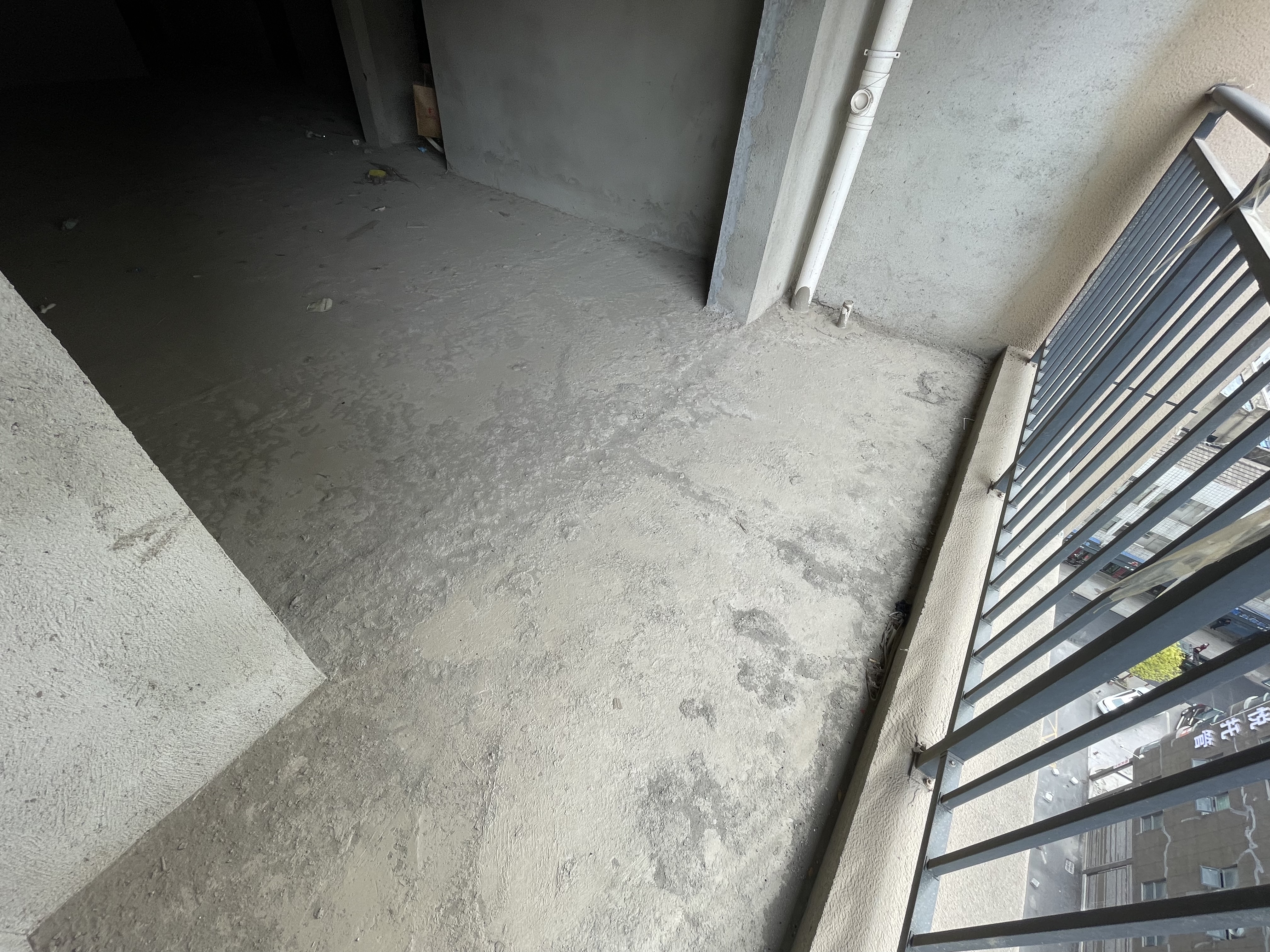 光明华府商城附近毛坯三房电梯好楼层看房有钥匙