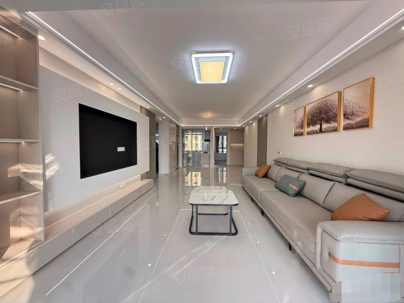 亏本出售，城南，御湖世家，单价5300，精装三房，一天未住，证满二