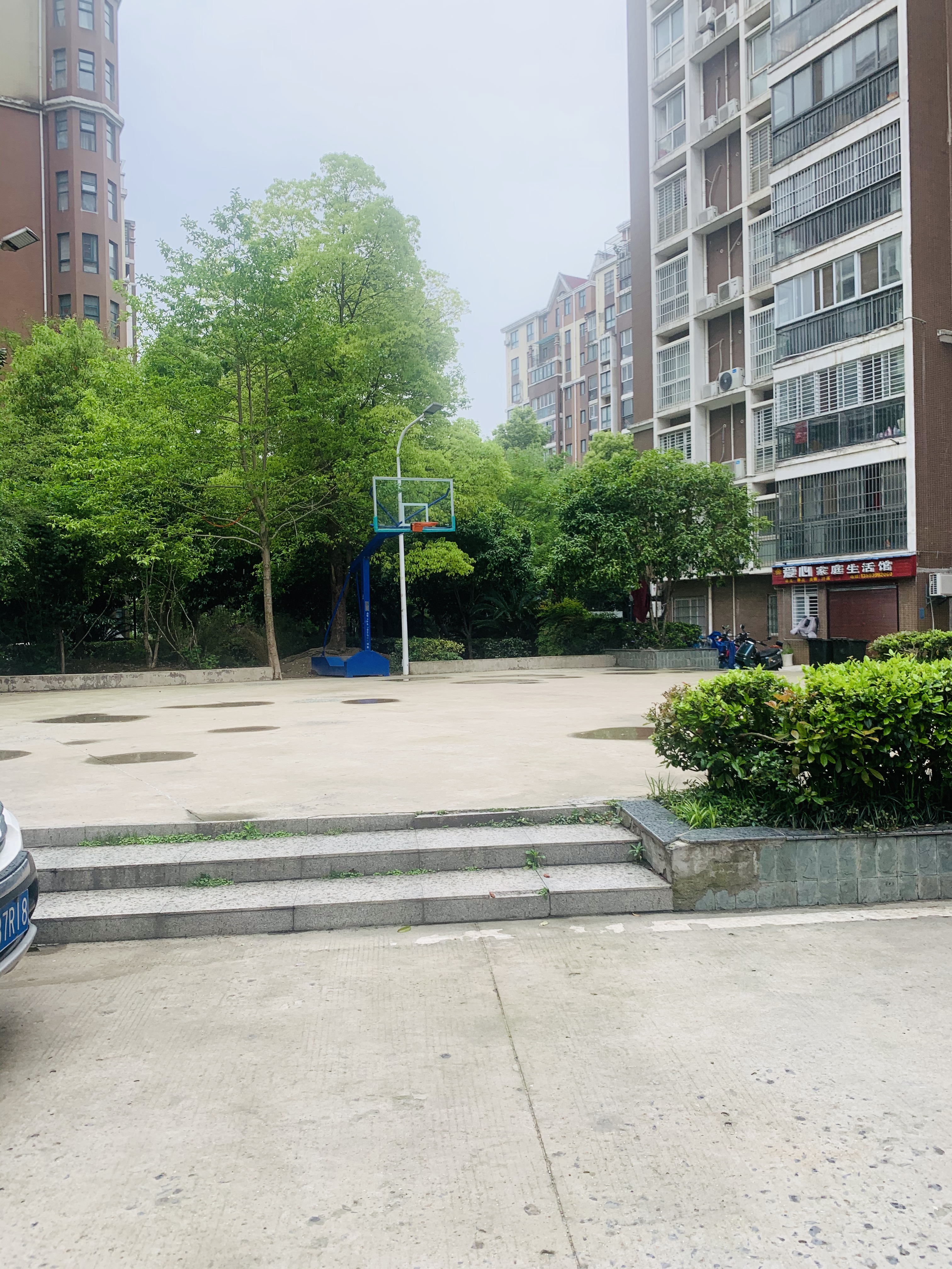 香岸华府，复式楼，36W，来不及解释，QIANG就完了........