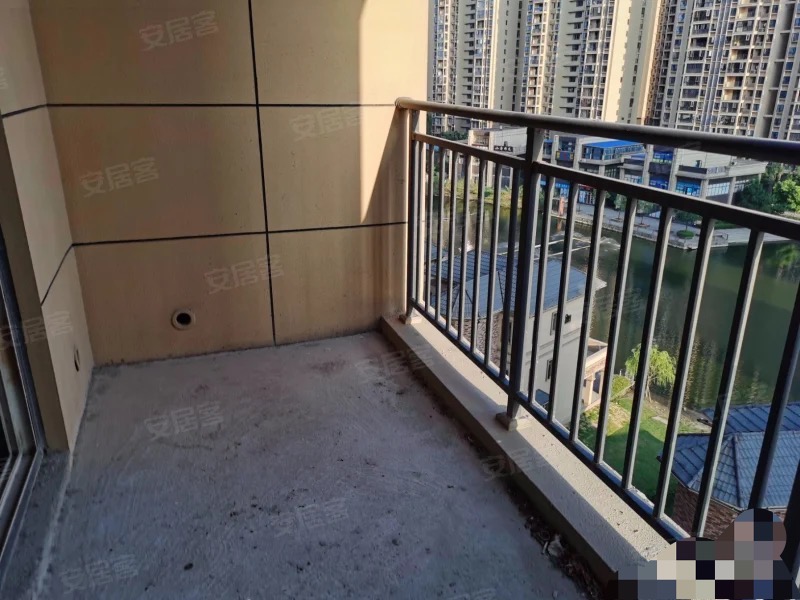 捡漏，城南，森林国际城湖景房，靠公园，单价4200左右，户型好，楼层好