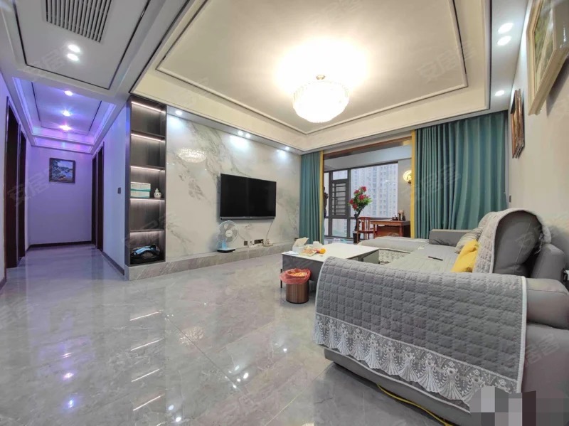 捡漏！ 房东急售，锦绣江山，精装三房，9.9成新，南北双阳台，证满二，好楼层