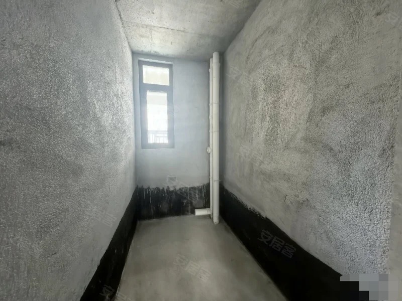 捡漏，大捡漏，南城，望府，单价5700，还有7.5米大阳台，好楼层