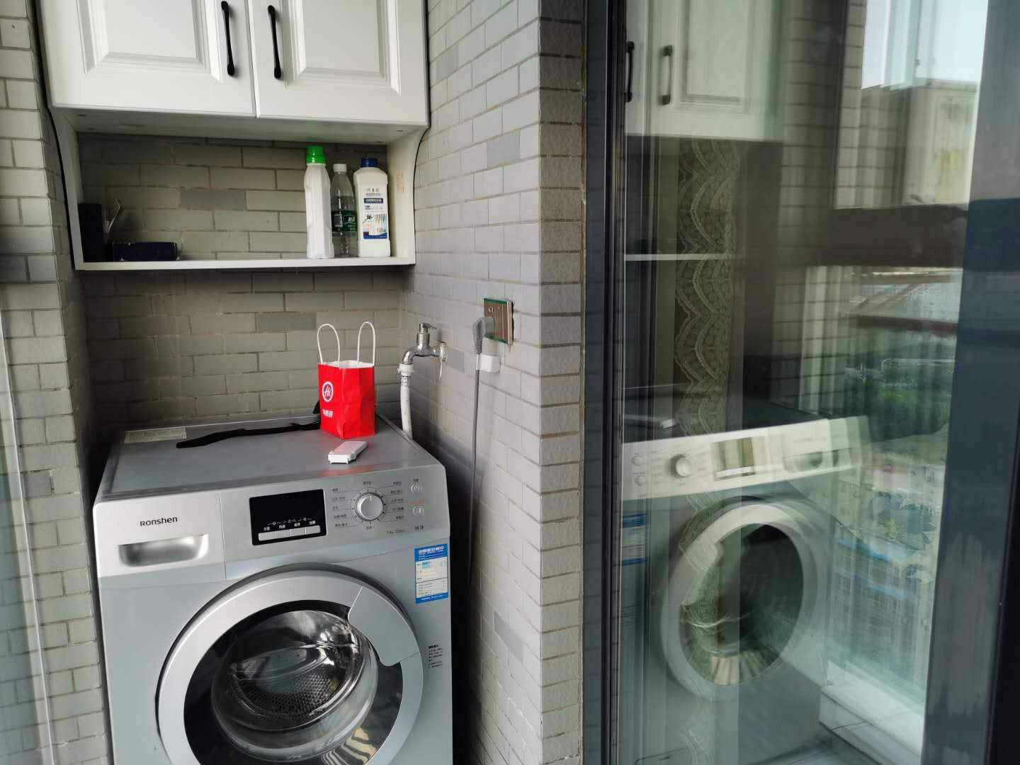 阳光田园国际81平复试精装修2房2卫