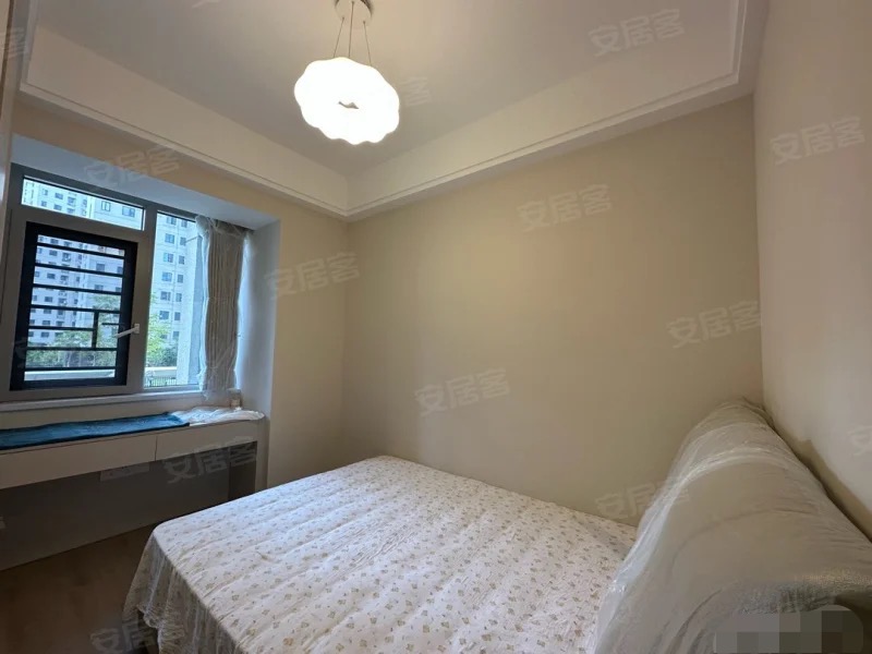 降价了，急售，城南，锦绣江山望府，全新装修三房，人车分流。拎包入住