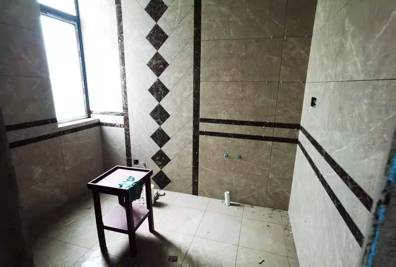 党校宿舍清水毛坯简单装修了哈有院子停车住起来又安静外观也新