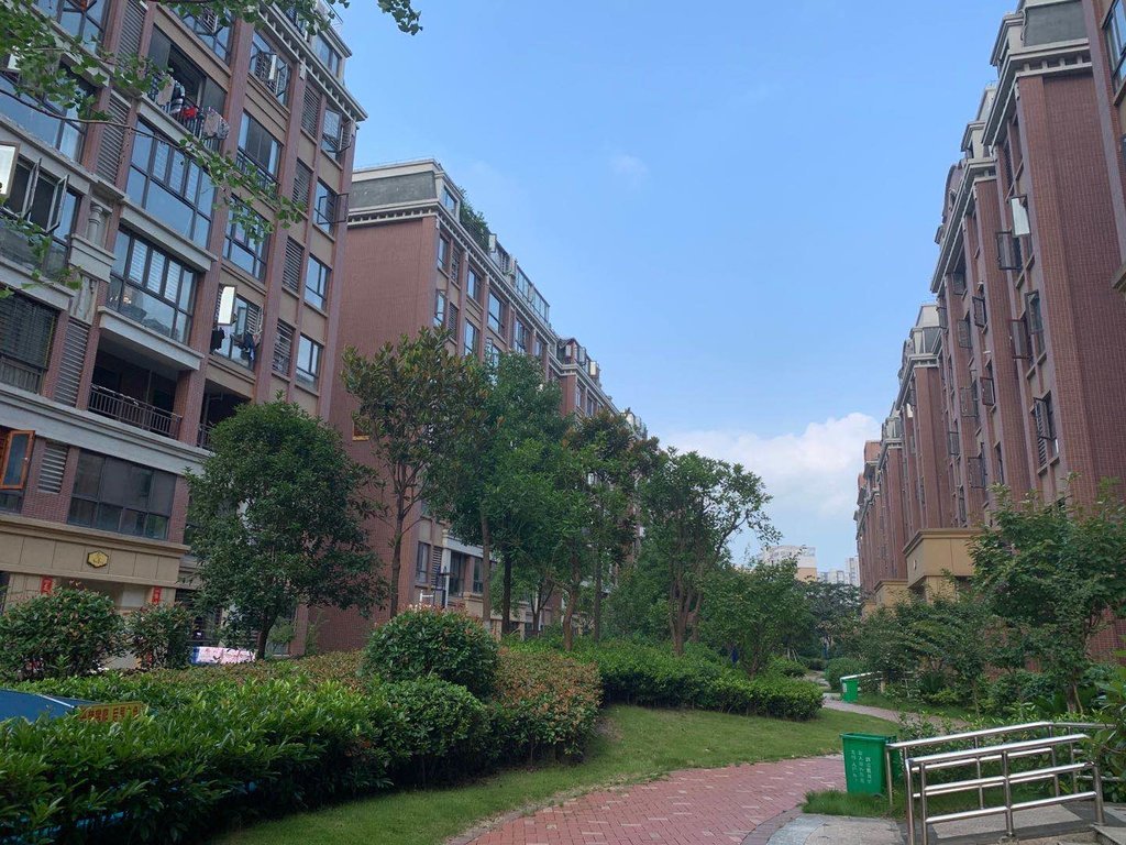 城南新街精品小三房证件满2年楼层好视野好税费低既买既装