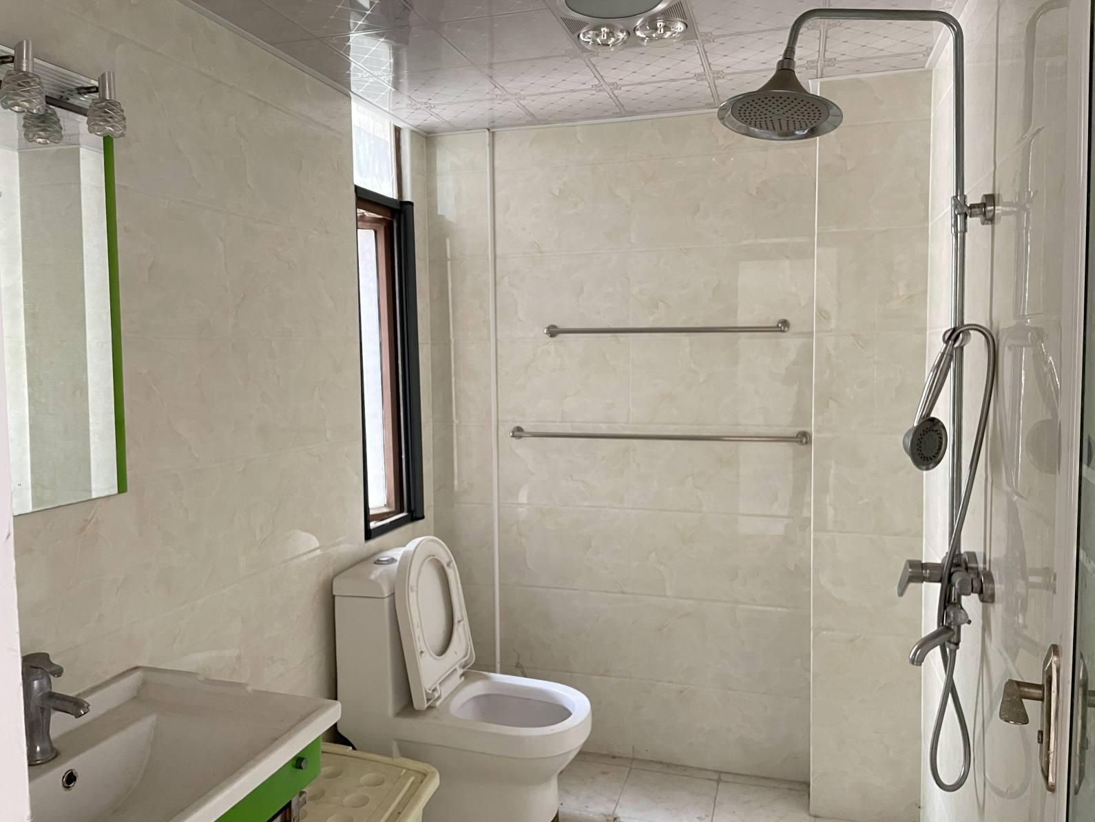 江汉名居花园洋房装修三房拎包入住