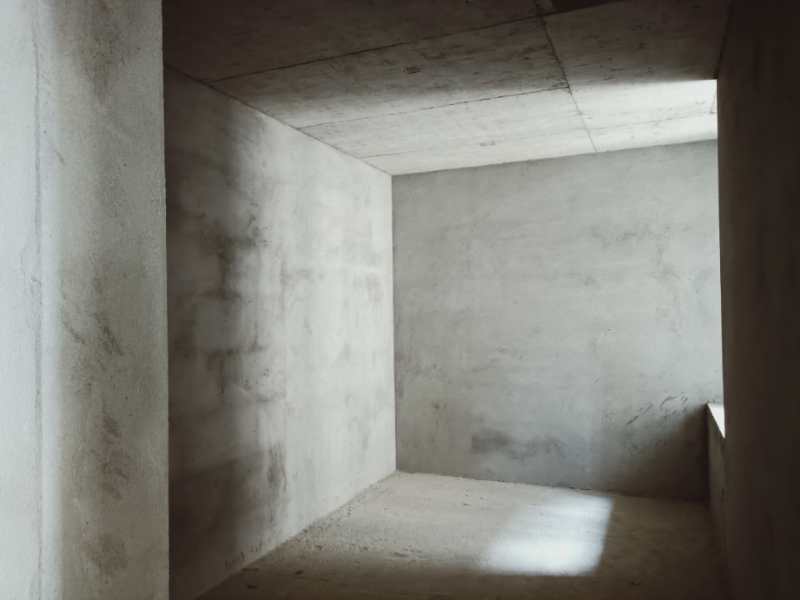 满庭春小三房现房毛坯中层全天采光单价5500左右可按揭