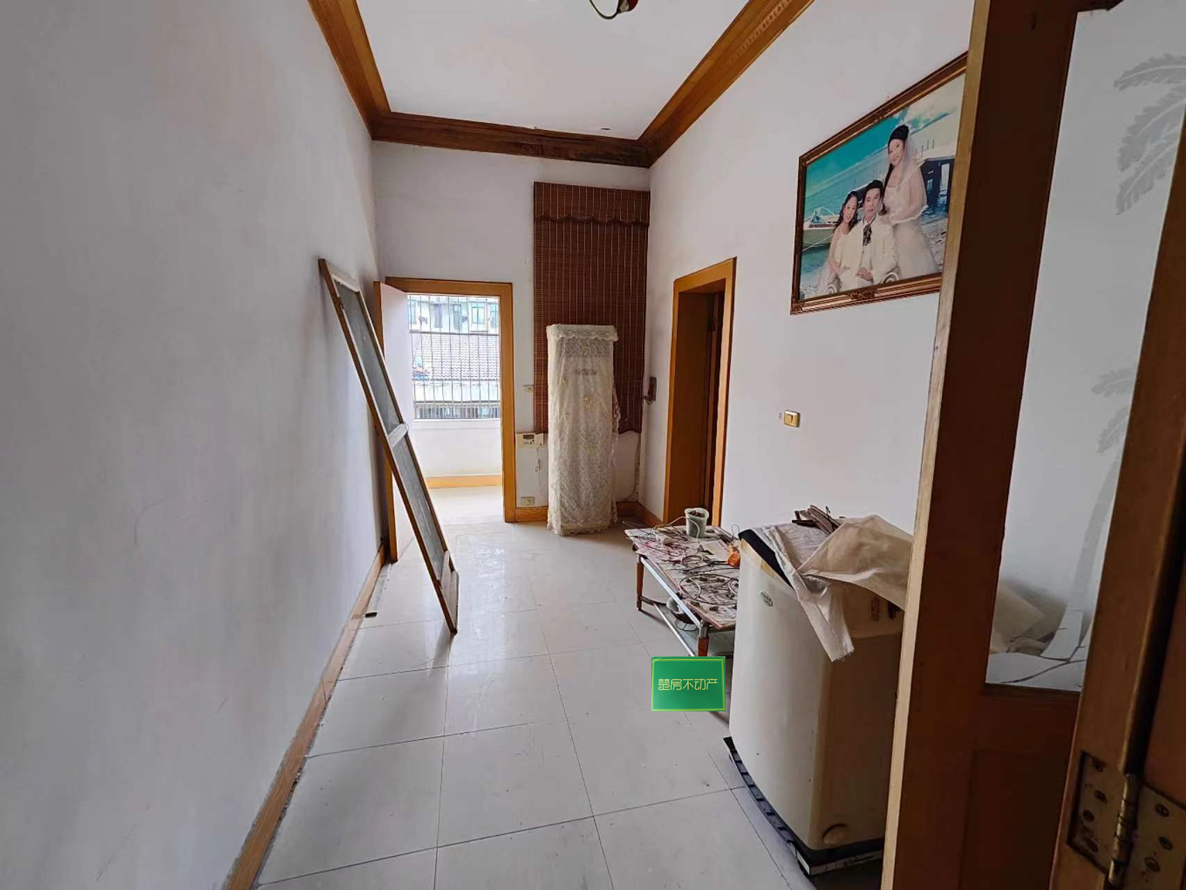 沙嘴税务局宿舍简装三房，近武商和仙商，生活交通便利