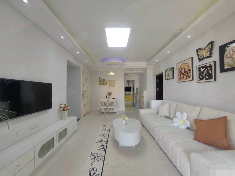 城东，和合国际，精装三房二卫，，好楼层23楼，包满二，