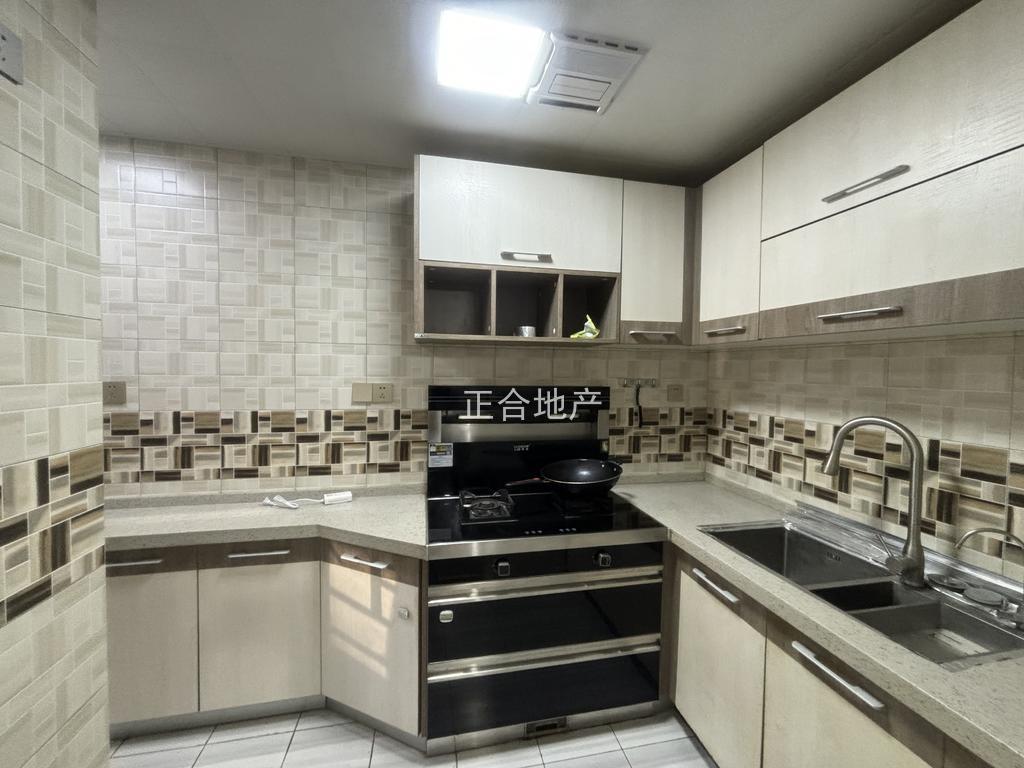 捡漏，城南，颐和公馆，电梯好楼层，精装三房二卫，证满二，九成新