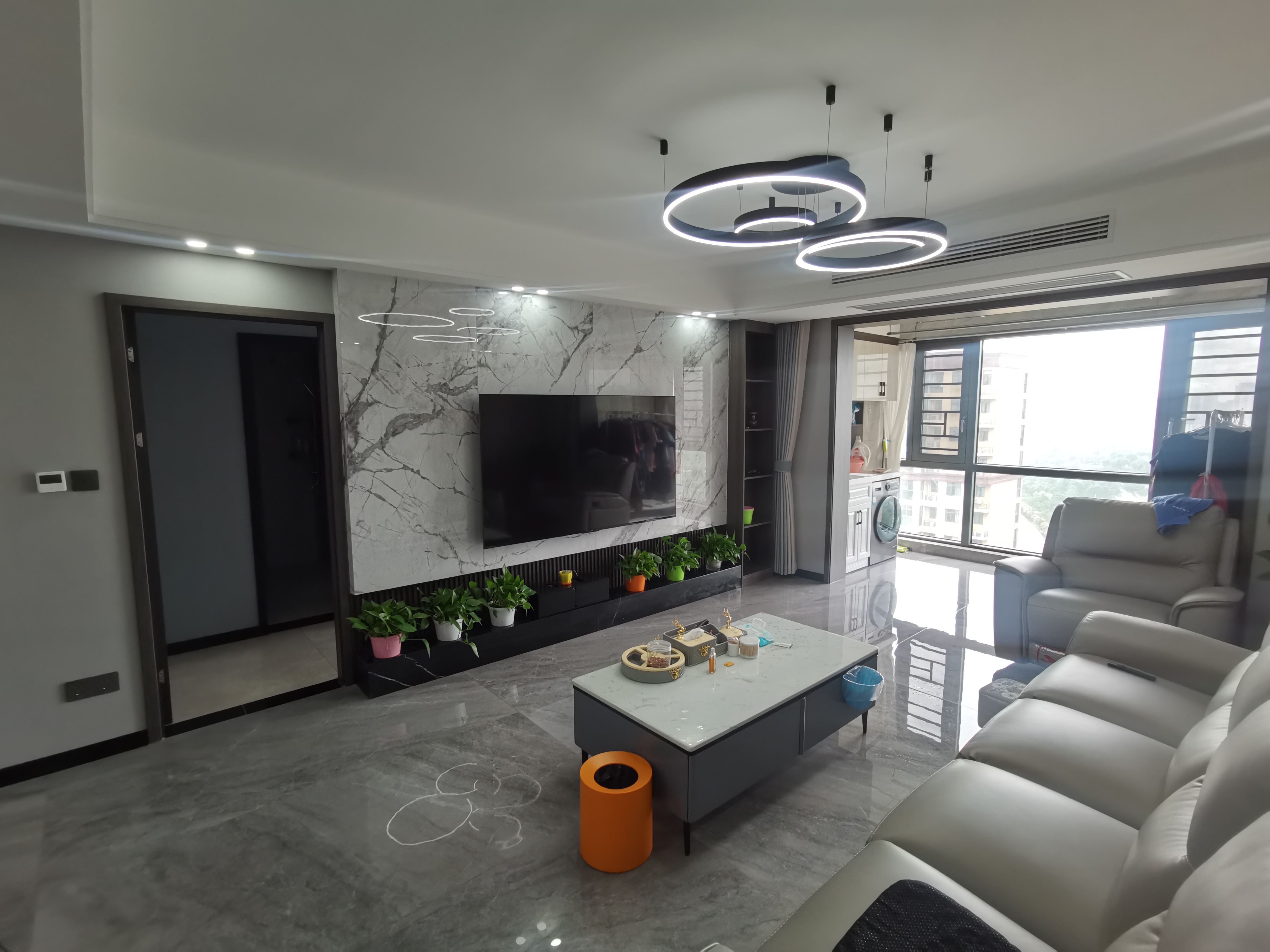 新城壹号四期全新装修大四房 全屋品牌   基本没住  看房方便