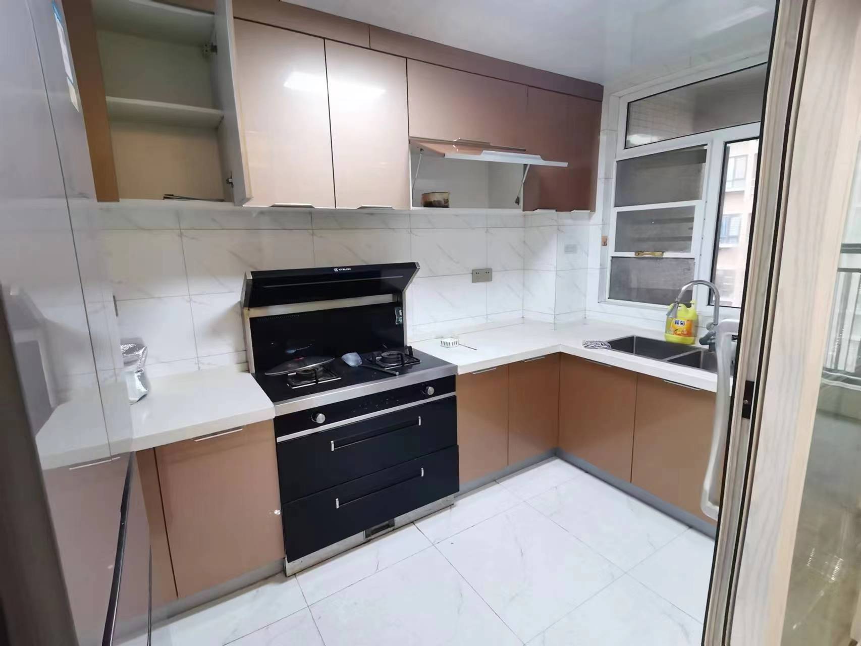 沔阳公馆精装复式楼买一送一.证件满二.看房方便出行方便业主诚意卖