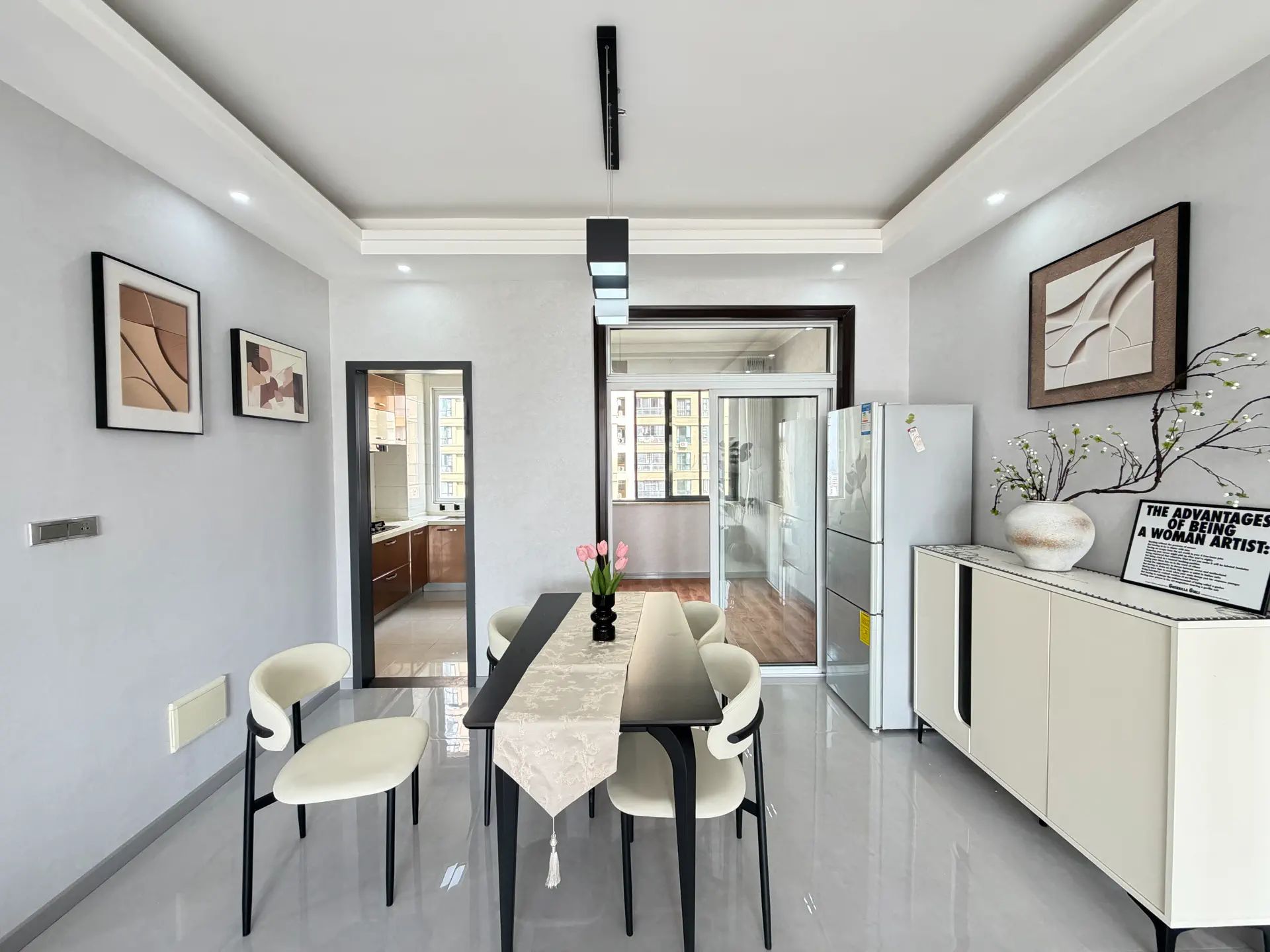 降价了，城东品质小区，公园世家，电梯19楼，东边户，精装三房两卫，证满二