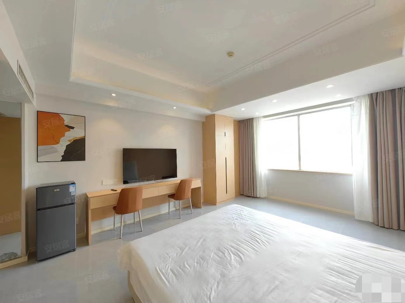 76，纽芬兰，电梯好楼层，建面50多个平方，手付一万。总价22个包过户