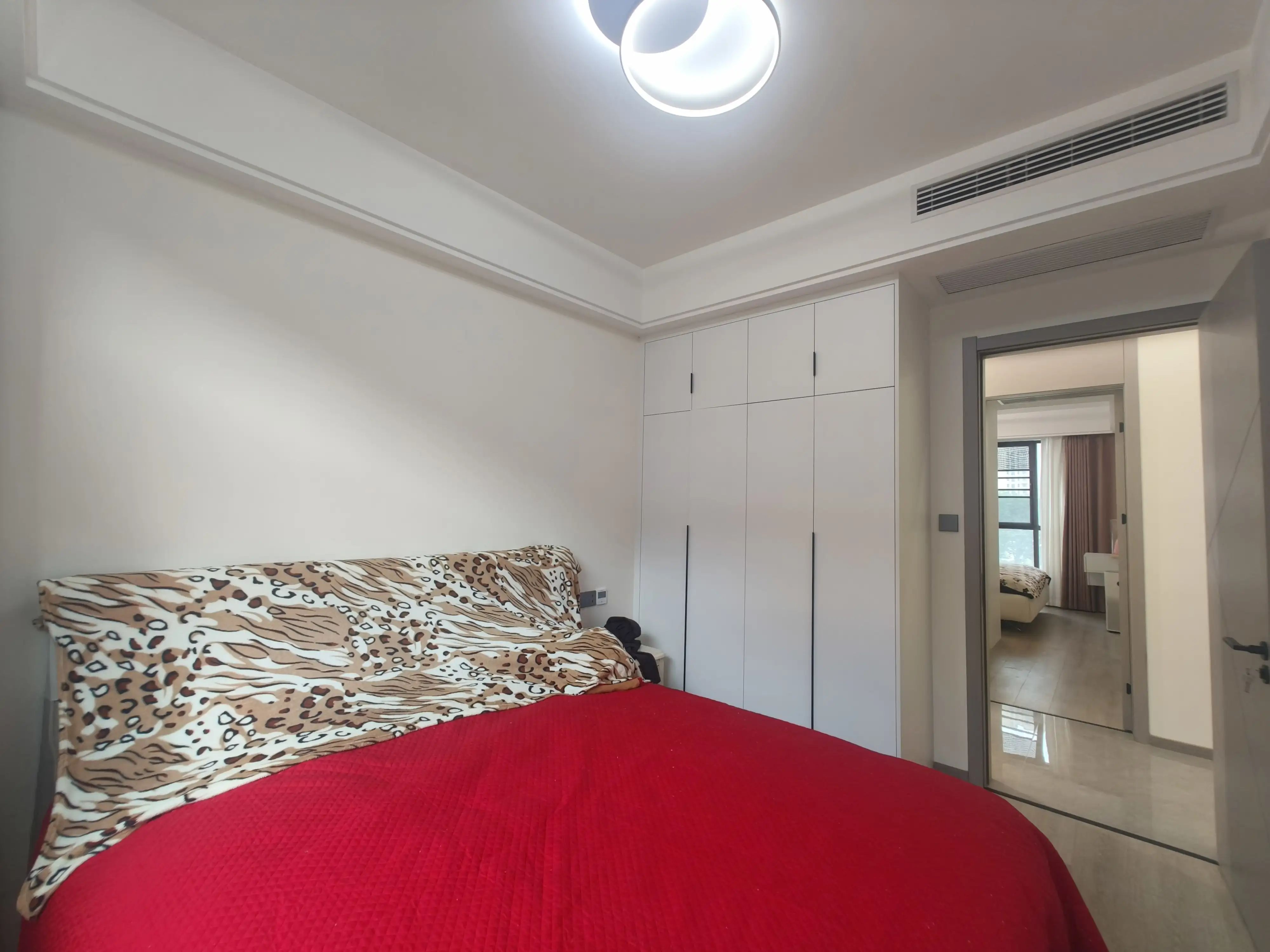 城南，新城一号5期，洋房，精装三房，一梯两户，证满二，好楼层