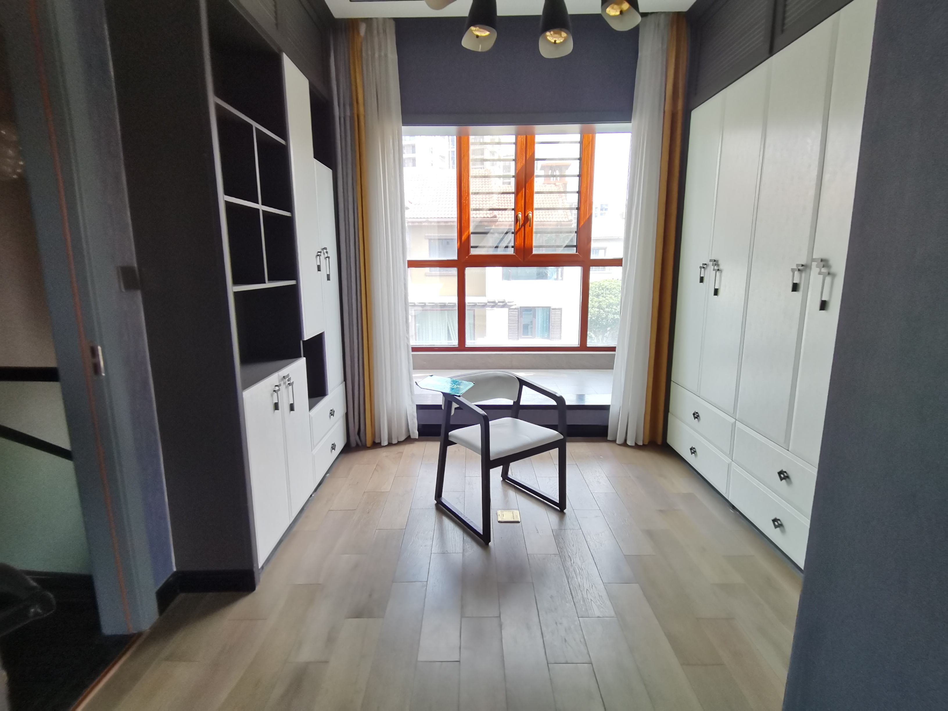 御江湾别墅.全屋品牌装修.光装修都花了90几个.房子带超大院子.看房有密码