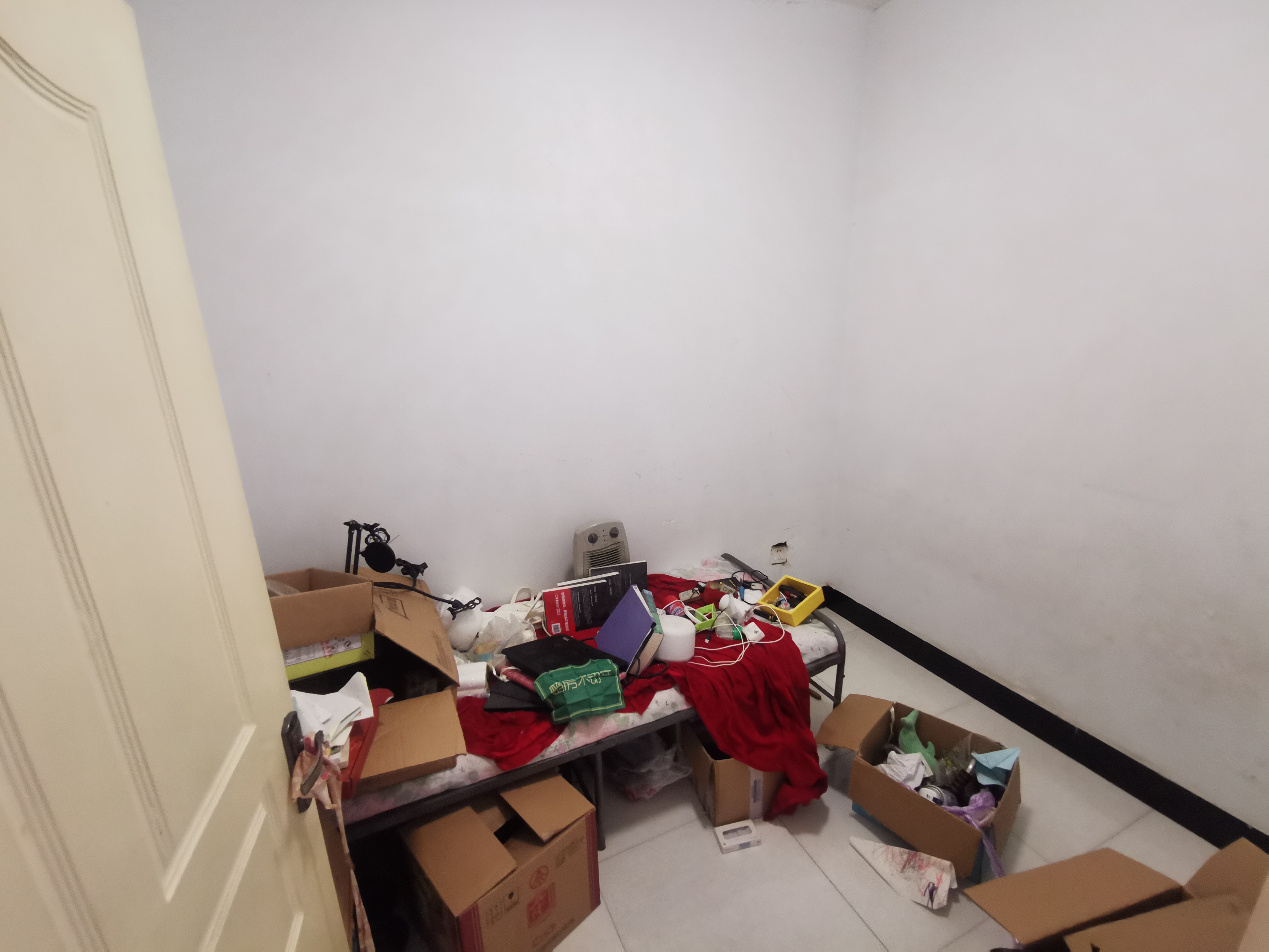 宏达路惠联市场正对面一建宿舍三房两厅小区可停车诚心卖 看房