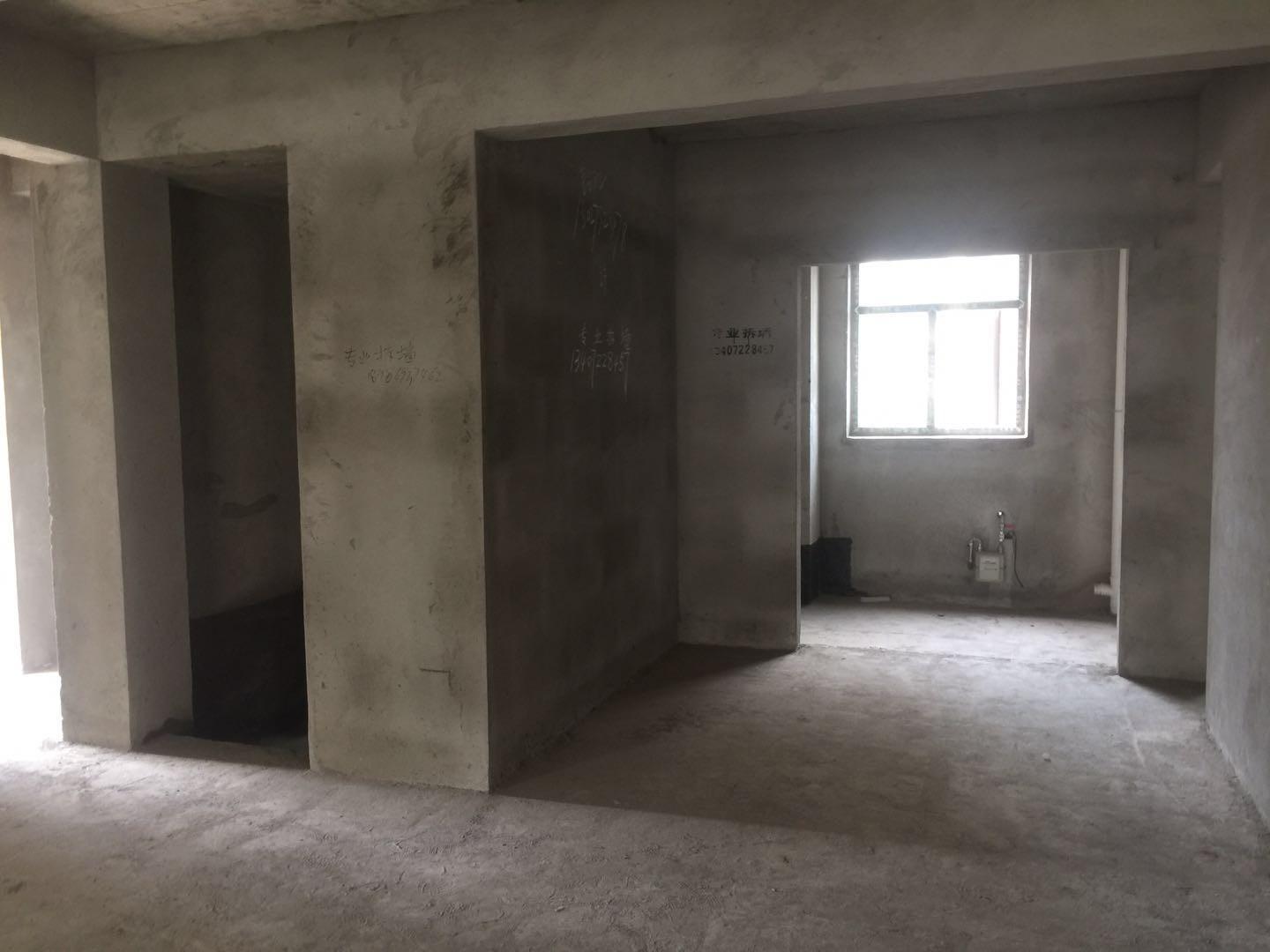 和合国际毛坯三房，可做四房，电梯中间楼层， 看房