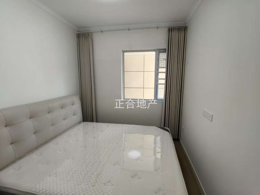 城南新区，蓝天新城，精装3房2卫，好楼层22楼，全新装修，证满2年，送车位