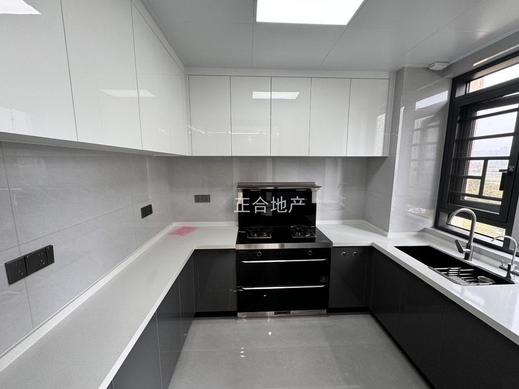 房东亏本出售，城南，荣怀及第世家，一梯一户，小高层❗️，精装三房，全屋品牌家具家电，好楼层