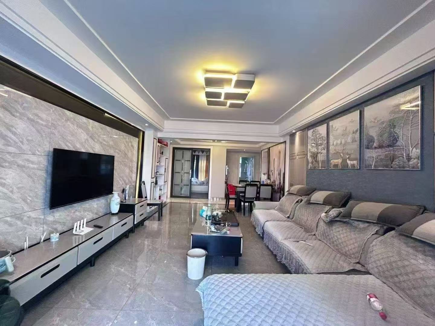 城南，福星城，精装三房两卫，电梯好楼层 ，层色保养好！单价4500.