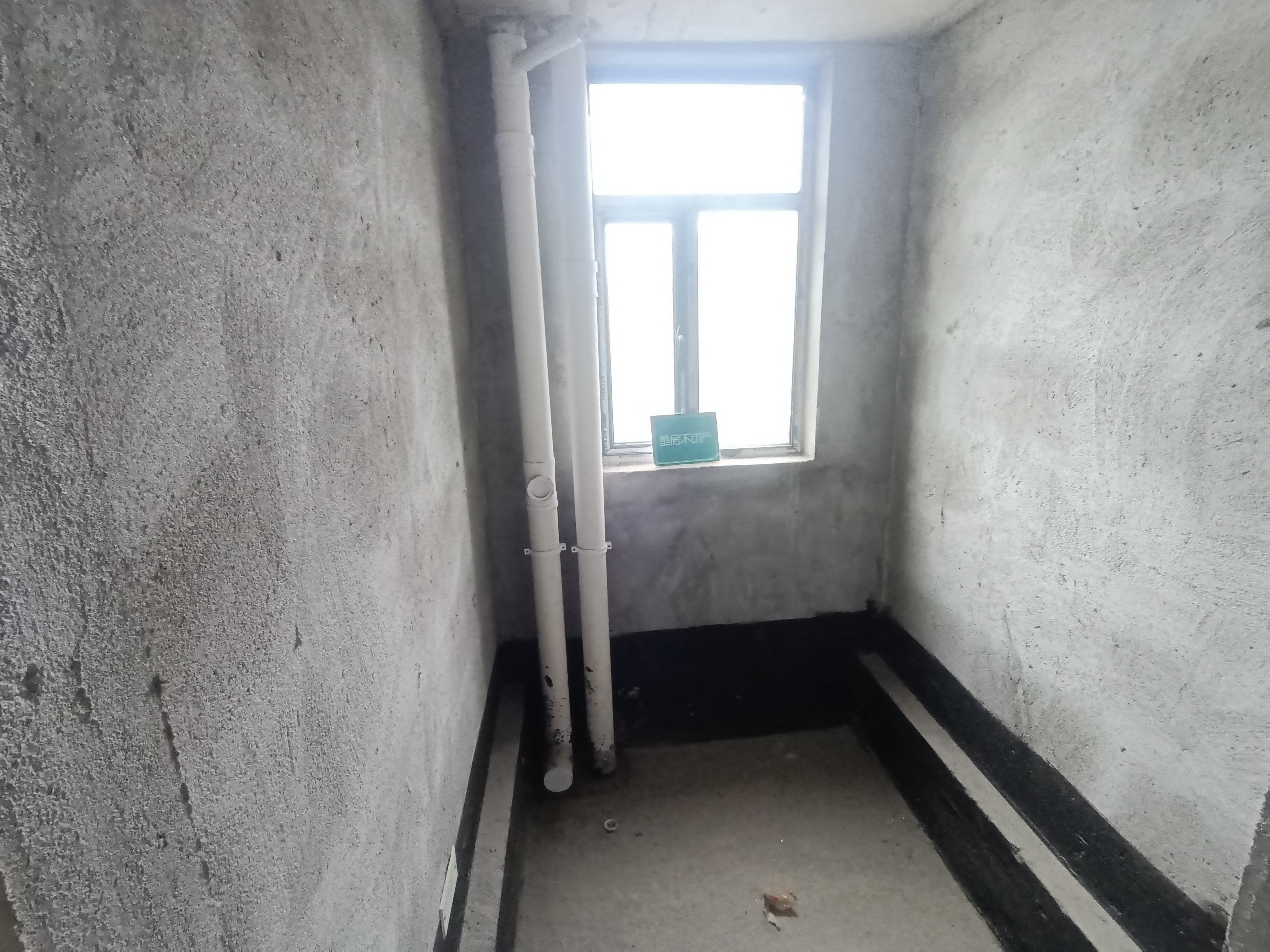 新街毛坯三房户型好南北通透楼下就是菜场