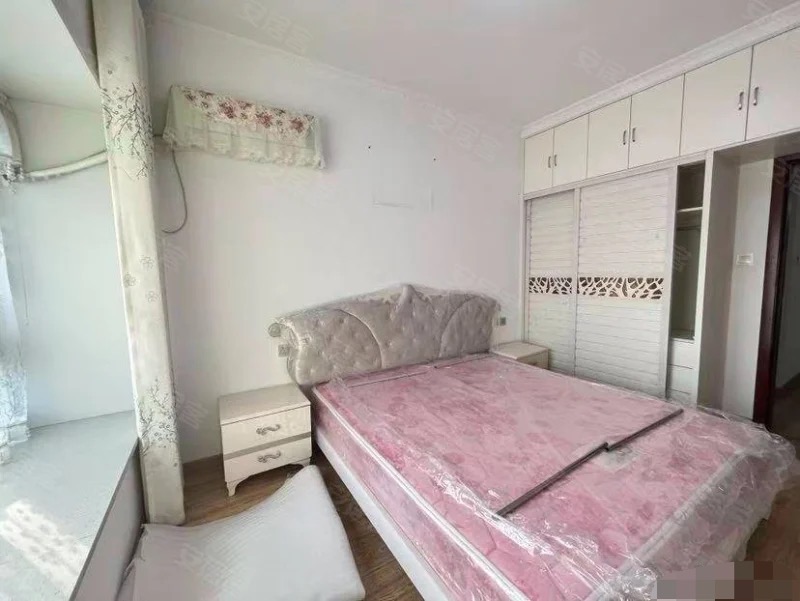 城南，元泰三中大门口，汉江景苑，电梯小高层，4300单价，好楼层，证满二