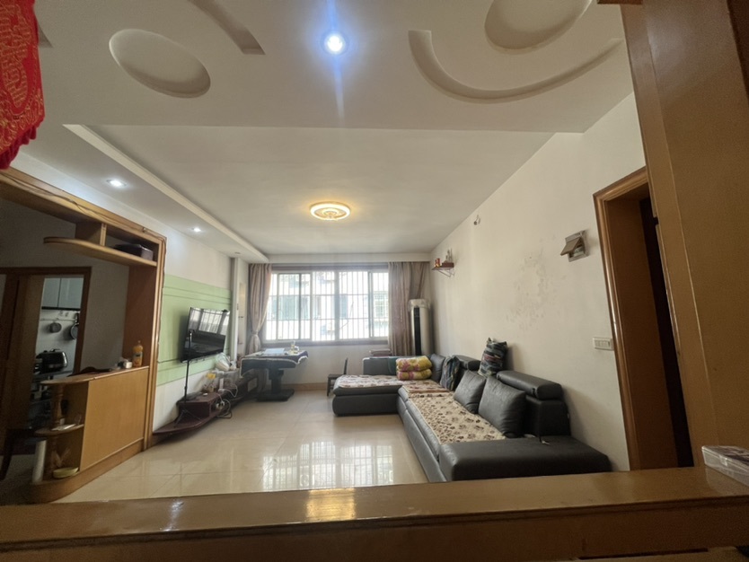 捡漏，武商旁边，精装大四房136平，有证，一口价25万