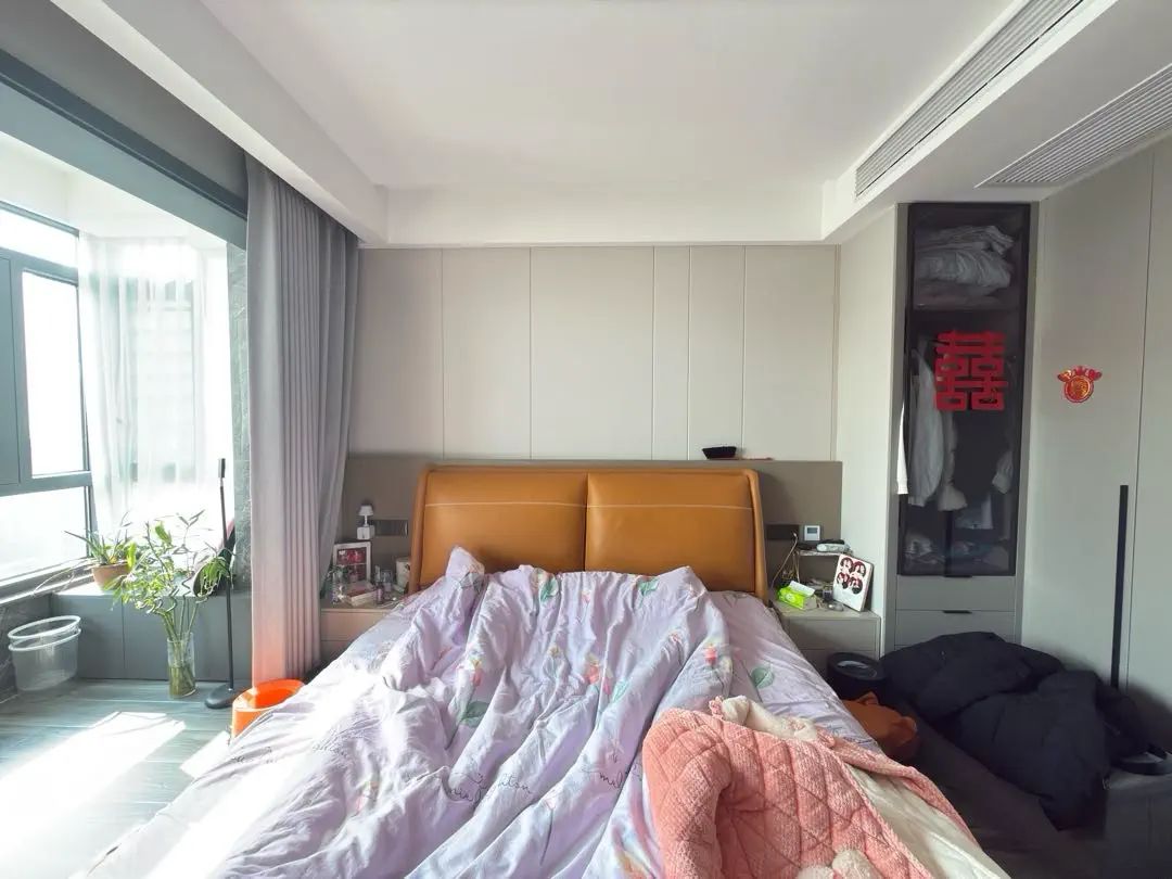 吾悦旁，荣怀复式，带大露台，装修50多个，证满二，成色新
