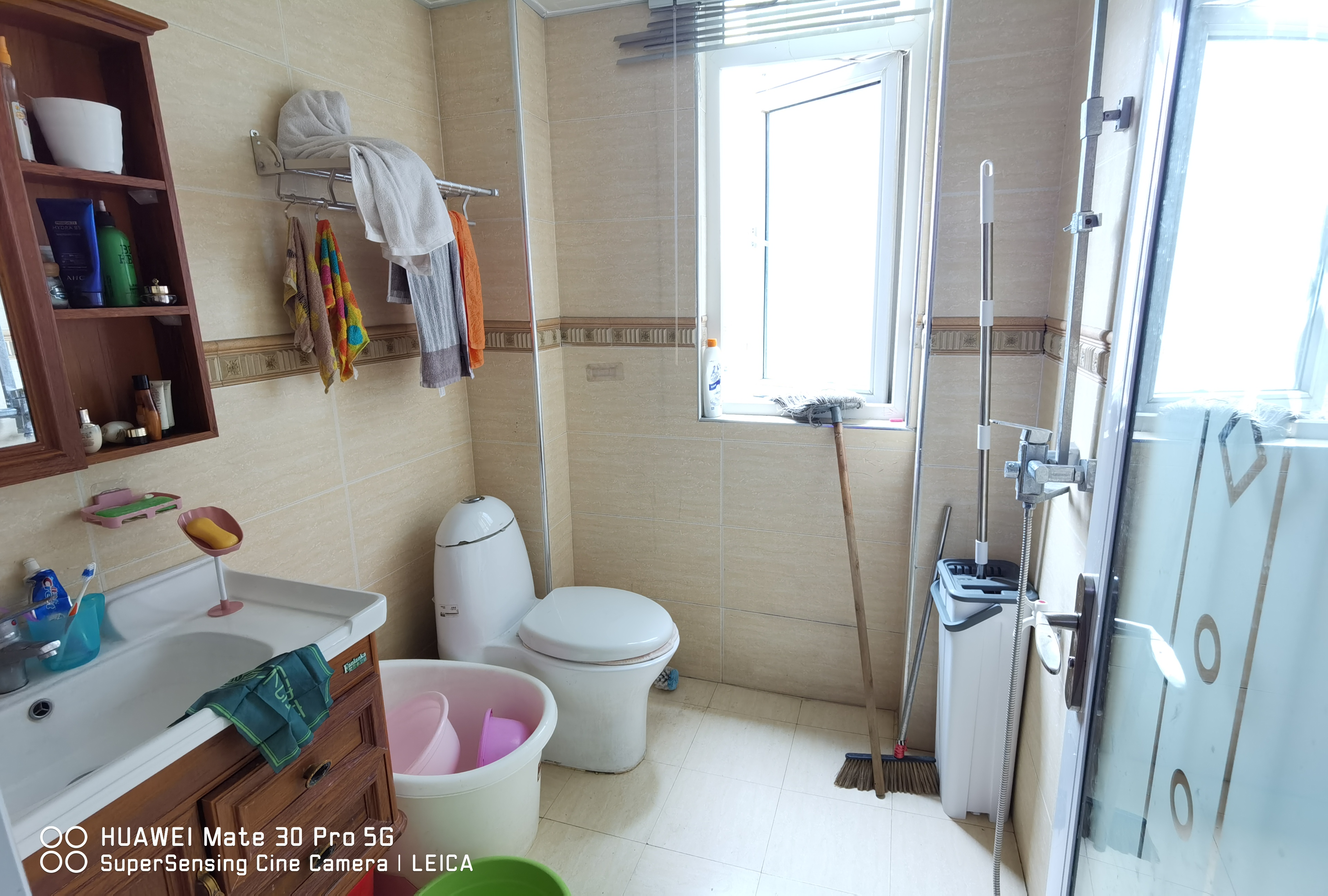 城东金碧苑精装三房旁边有晓学出行方便好停车