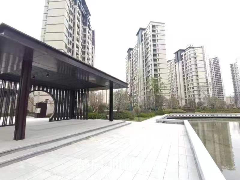 锦绣望府小高层四居，高品质绿化，临近公园、人民医院，毛坯新房