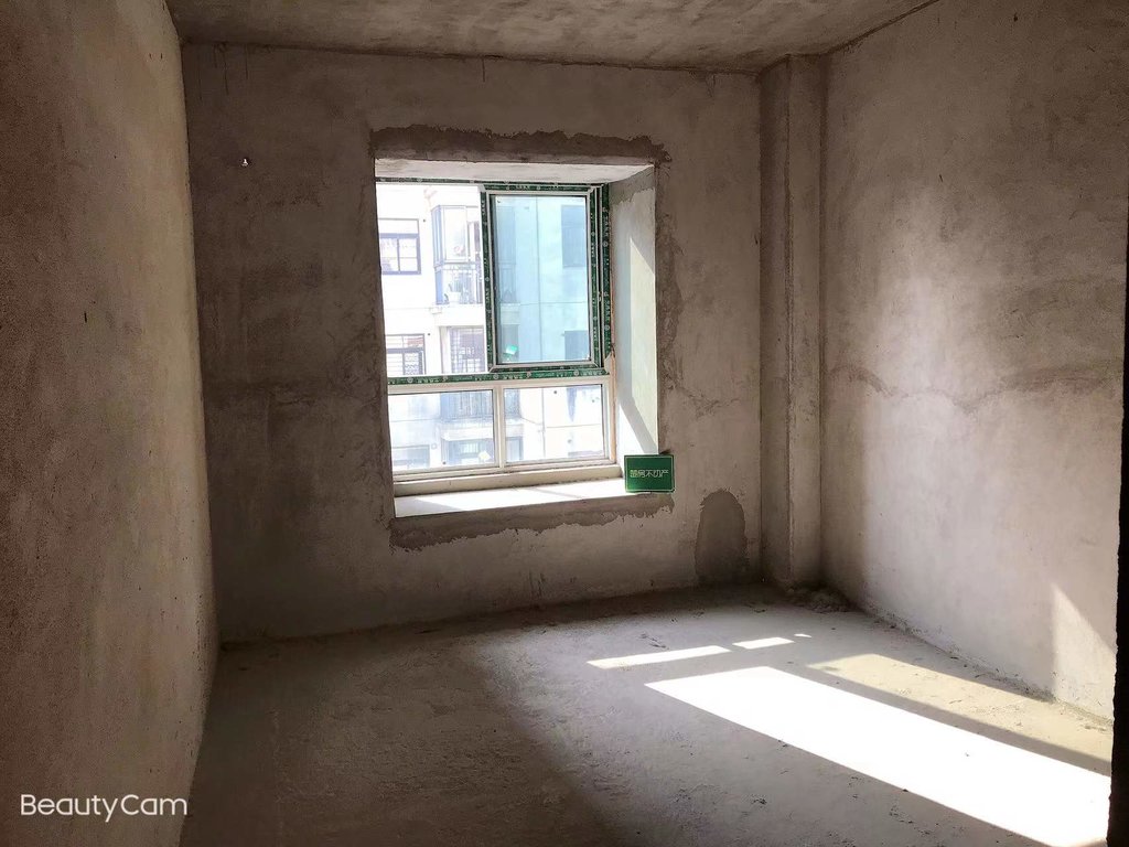 城南新区碧桂园旁清水湾还建房中间楼层诚意出售