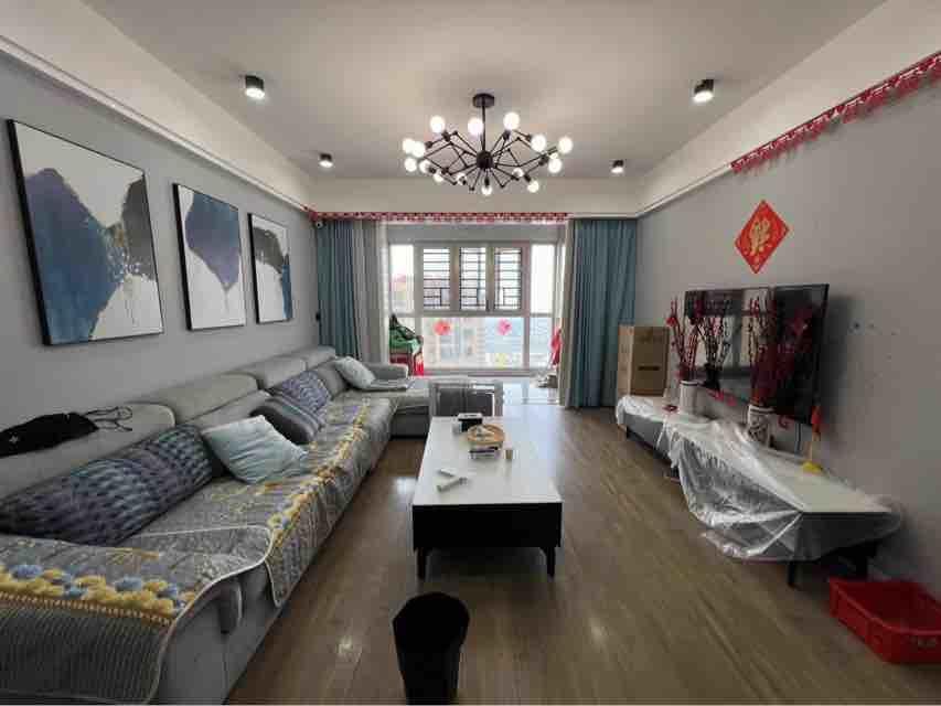 城西仙小旁，满庭春精装边户，证件满二楼层好，成色新，提锅上灶