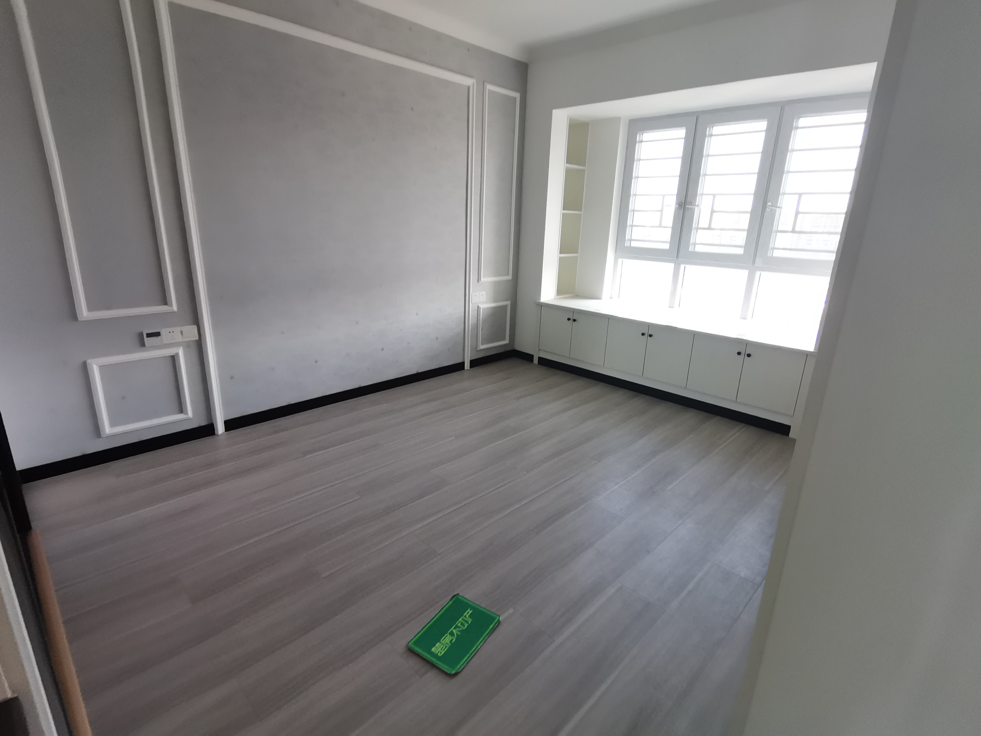 福星城全新装修三房中间楼层户型方正房东诚意出售