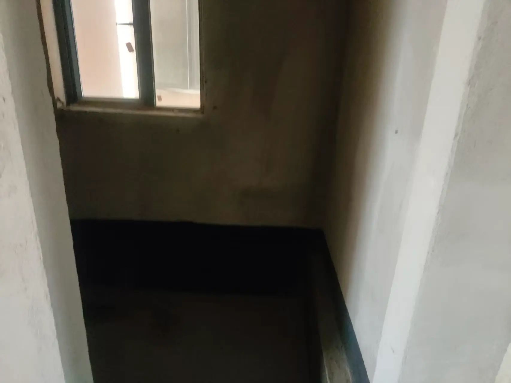 捡漏，商城附近，单价2600，毛坯四房，电梯小高层，好楼层